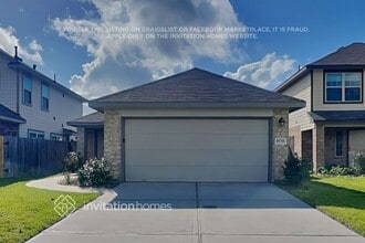 Building Photo - 18755 Faustina Way