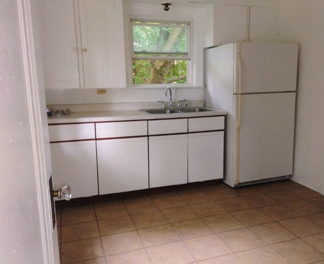 Building Photo - 1309 Woodbridge St