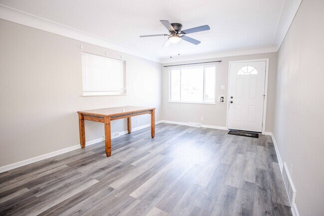 Foto del edificio - Beautiful Two bedroom home available for rent!