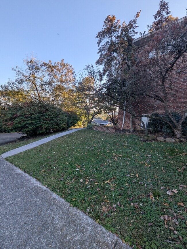 Building Photo - 201 Highland Cir