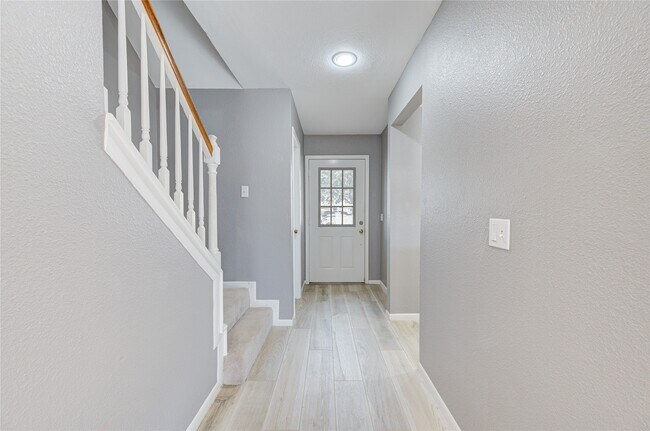 Foto del edificio - 2810 Grants Lake Blvd