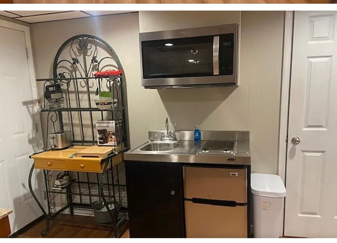 Building Photo - 1541 Marconi Dr