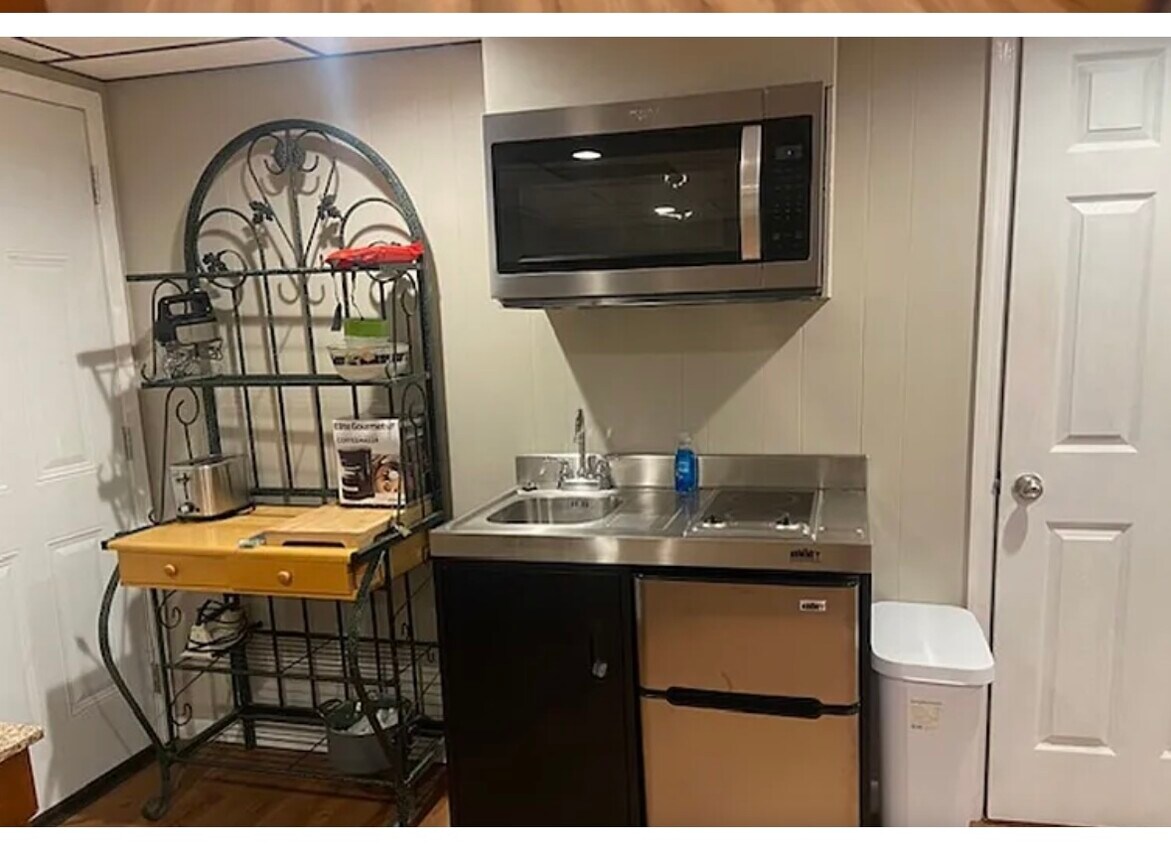 Foto del edificio - 1541 Marconi Dr