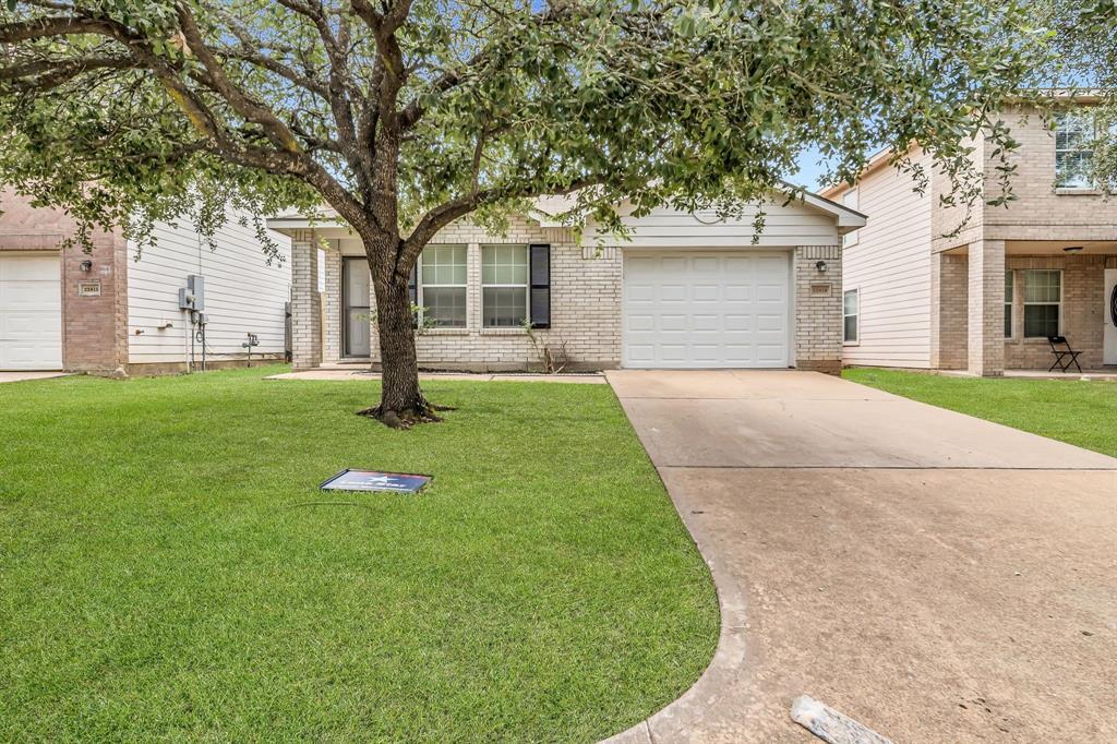 Foto principal - 22819 Sherioaks Ln