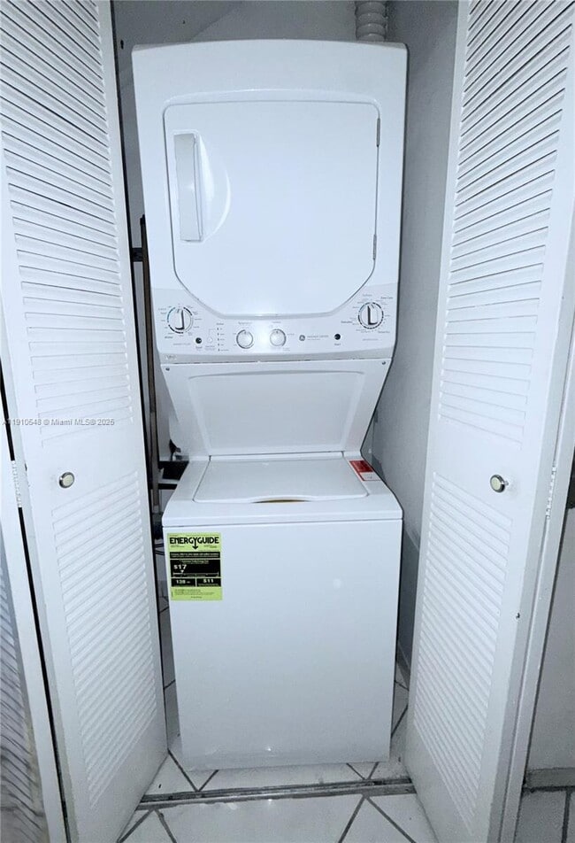 Foto del edificio - 660 W Park Dr