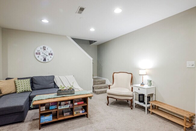 Building Photo - 3530 Oscars Rd