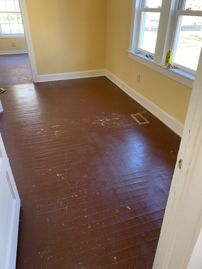 Foto del edificio - Charming 2 Bedroom with bonus room home in Historic Downtown Morehead City Walking District! Walk...