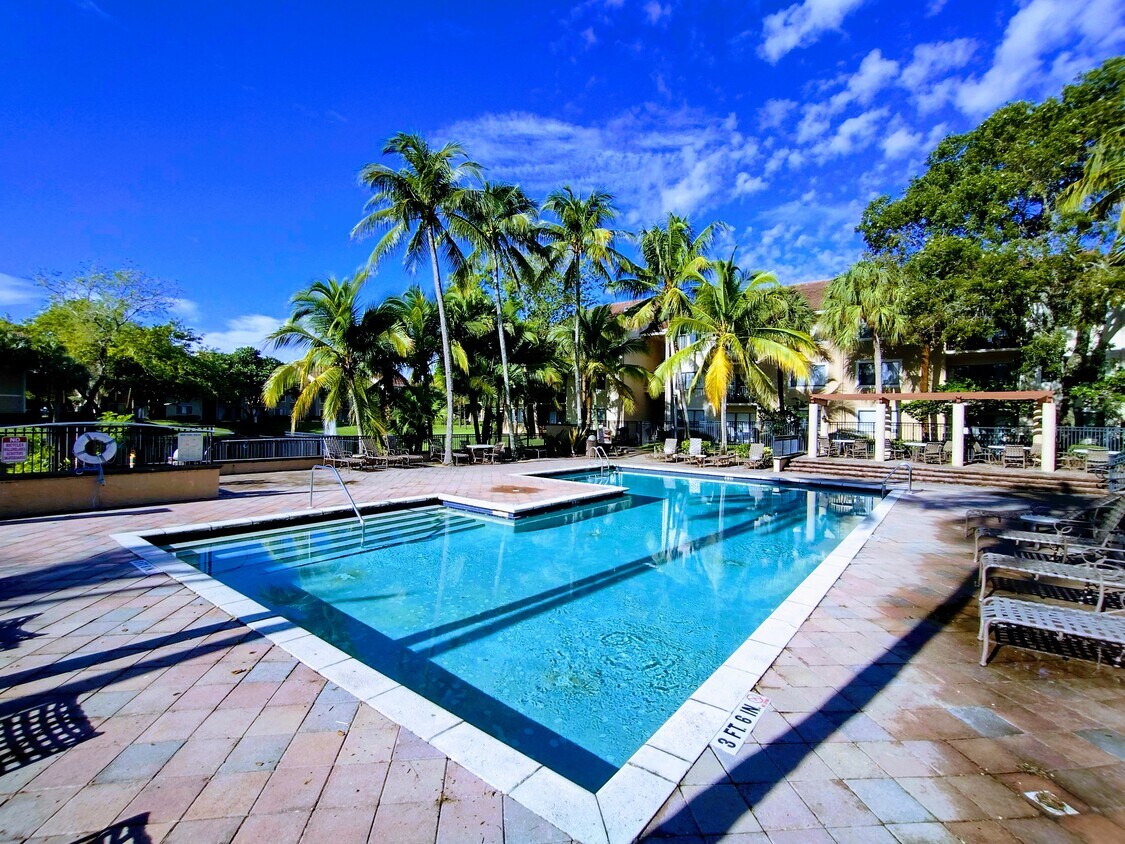 Foto principal - 9266 W Atlantic Blvd