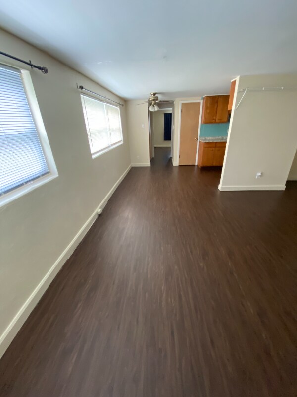 Foto del edificio - 1285 Reavis Barracks Rd