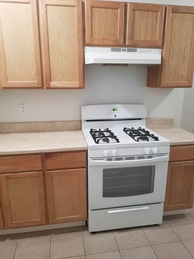 Foto del edificio - 94 Hinman St