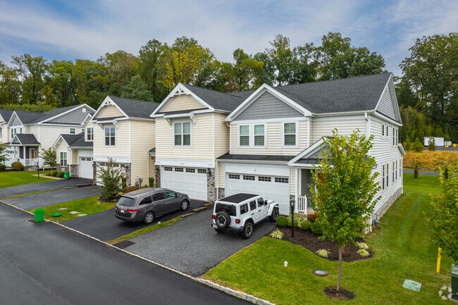 Building Photo - Brookfield at Chester Heights