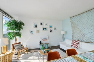 2116 Chestnut photo'