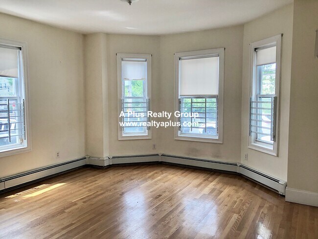 Foto del edificio - 14 Schiller St