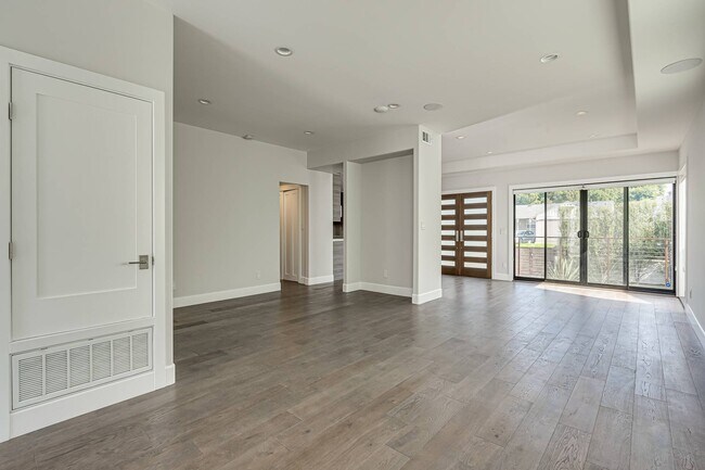 Foto del edificio - 1501 Walgrove Ave