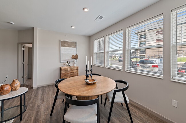 Solarium - 19Nineteen Promenade