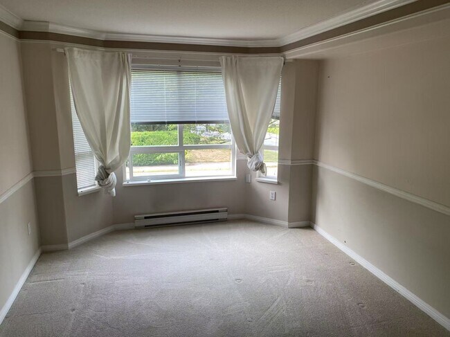 Photo du bâtiment - 13475 96 Av