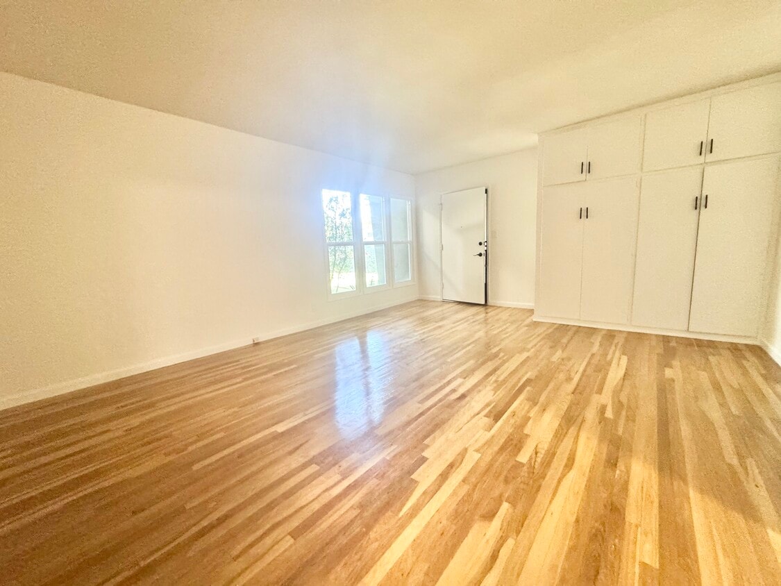 Foto del edificio - 2249 Merton Ave