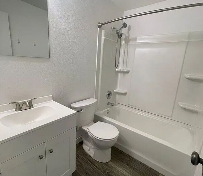 Foto del edificio - 832 S Waterleaf Pl