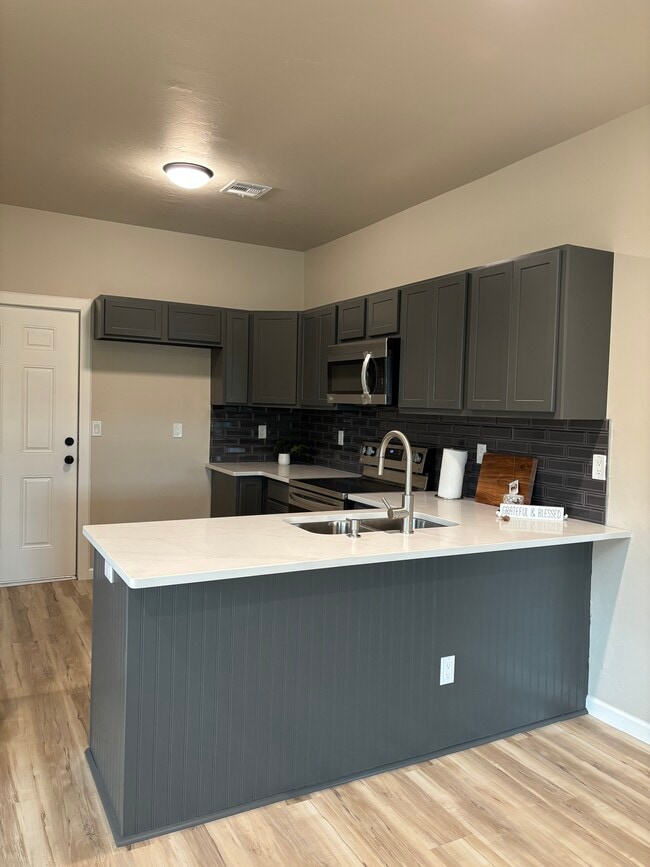 Kitchen - 1544 NE 29th St