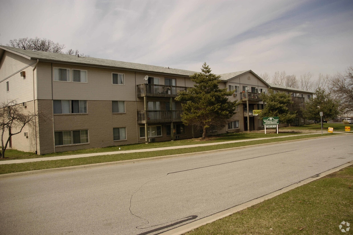 Primary Photo - Woodlands Apartment Homes