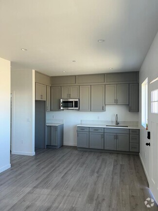 Building Photo - 9308 E Ave T 6