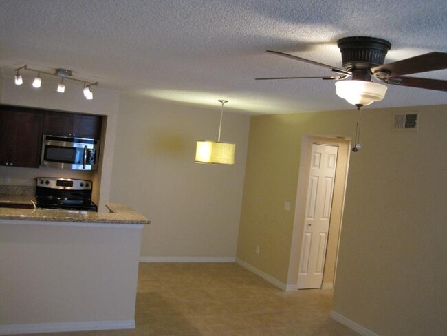 Building Photo - 5100 Conroy Road Unit # 118