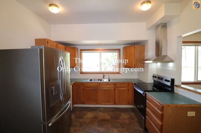 Building Photo - Charming 4 bedroom home in N. Portland wit...