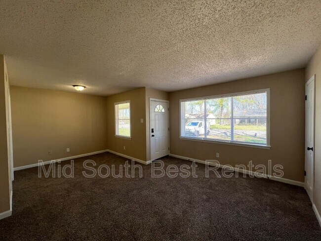 Foto del edificio - 553 Leavert Ave