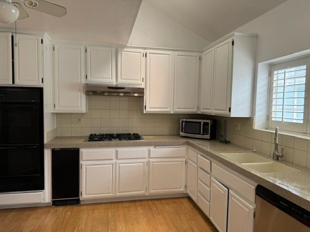 KITCHEN - 1102 S Catalina Ave