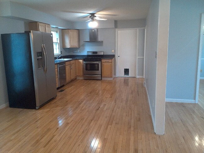 Foto del edificio - 4930 Candlewyck Ln