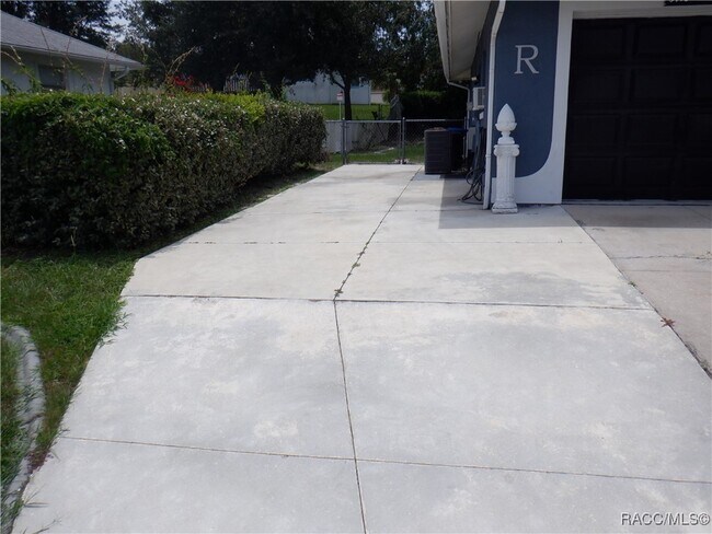 Foto del edificio - 3790 N Honeylocust Dr