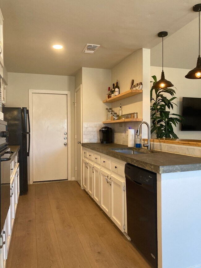 Foto del edificio - 4505 N Heron Dr