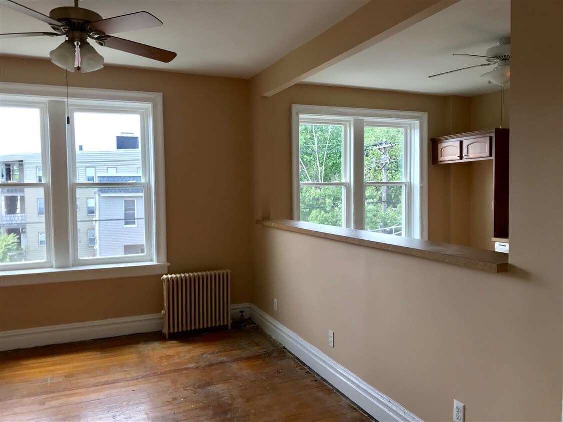 Primary Photo - 156 Broadway