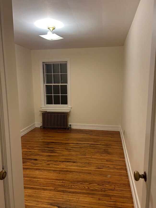 Foto del edificio - 226 Linwood Ave