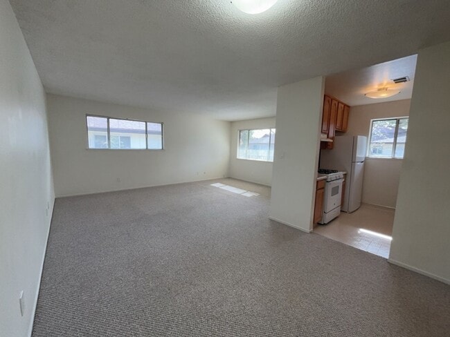 Foto del edificio - North Davis two bedroom available now!