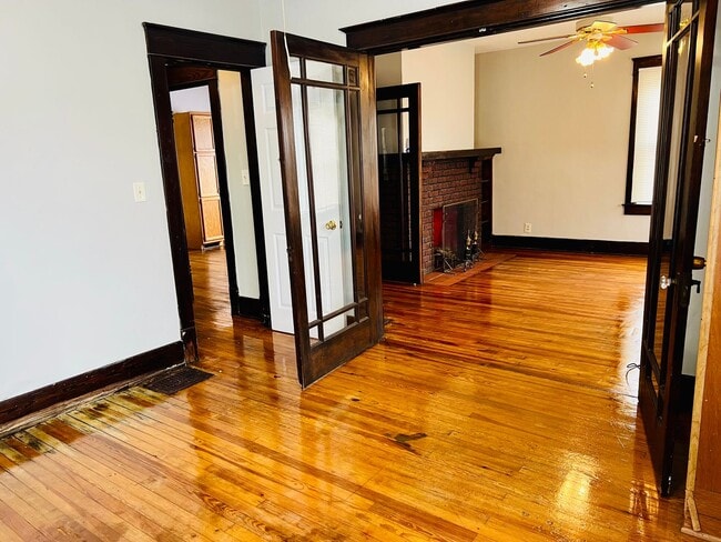 Foto del edificio - 2101 W Lee St