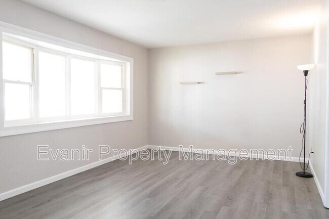 Foto del edificio - 2530 Bellfield St