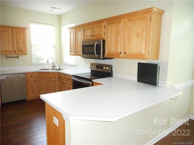 Building Photo - 15015 Strathmoor Dr