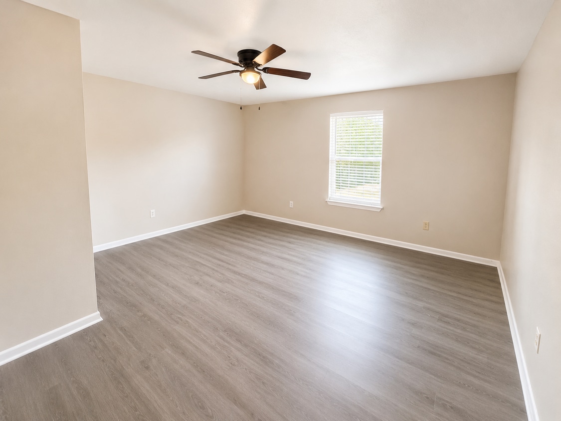 Building Photo - 1909 Presidio St
