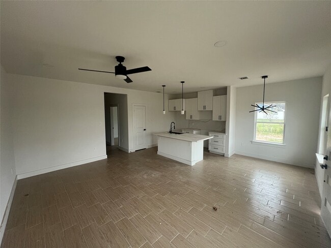 Building Photo - 5710 Delmack St