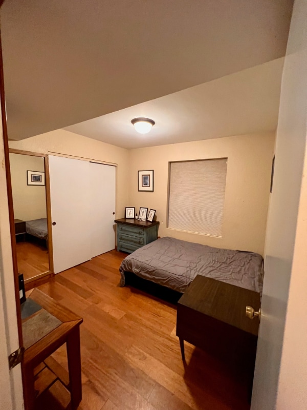 Foto del edificio - 1120 N Hemlock Way