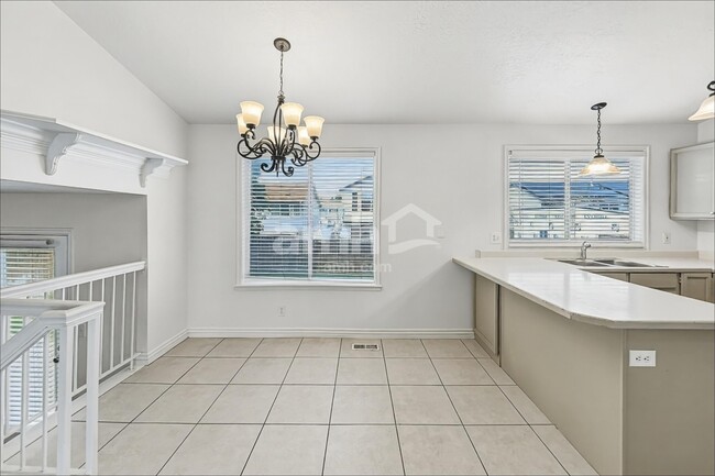 Building Photo - 5544 Lopalena Cir