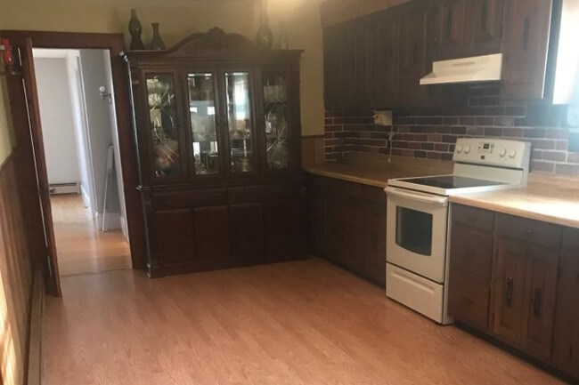 Kitchen-Before Renovation - 324 Laurel St