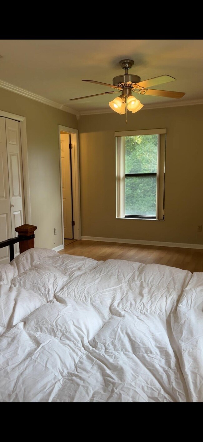 Foto del edificio - 3420 Harrow Ln