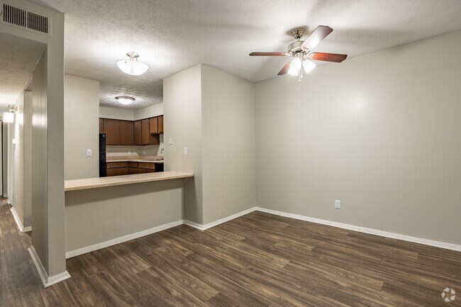 2HAB, 2BA - 1,120 ft² - The Lodge Apartments