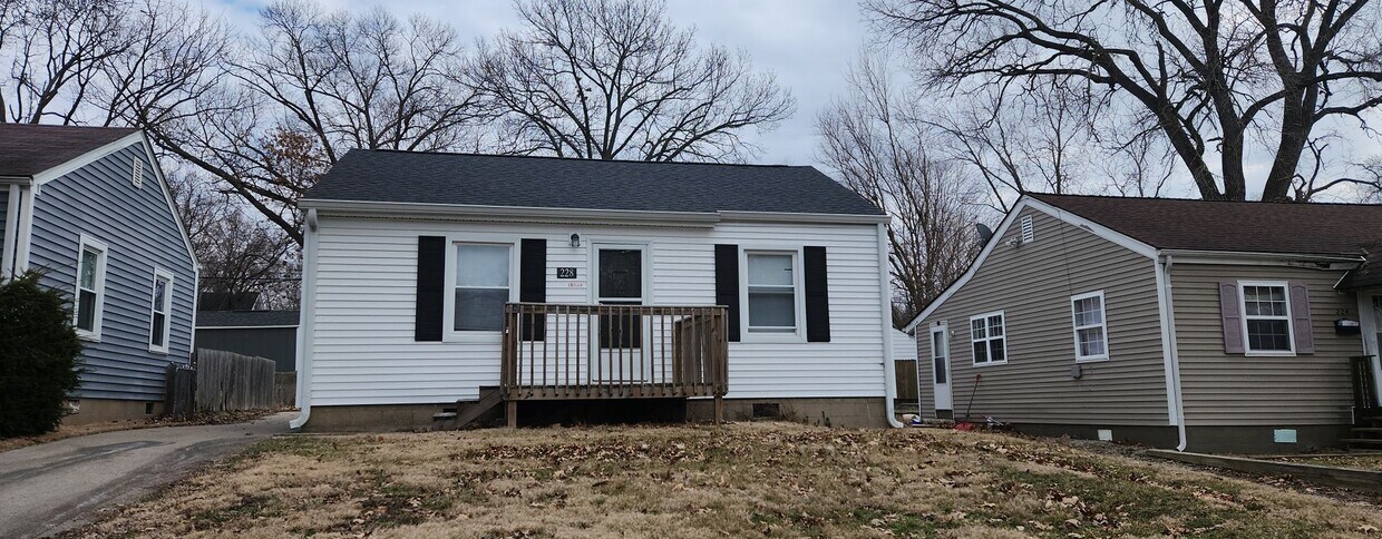 Primary Photo - Beautiful 2 Bedroom 1 Bath