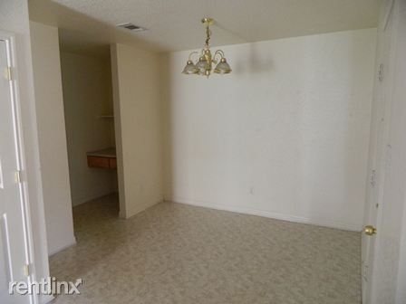 Building Photo - 302 Cedar Ridge Dr