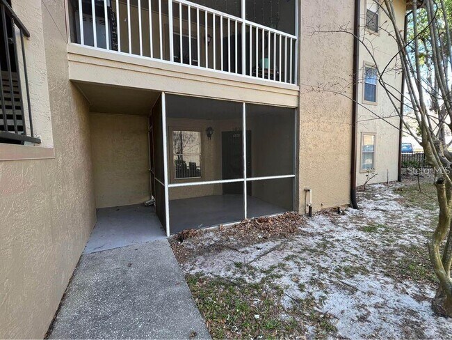 Foto del edificio - 976 Leeward Pl