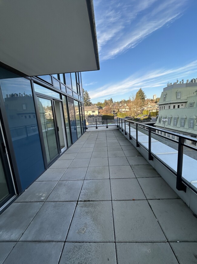 Building Photo - 901-901 Lougheed Hwy.