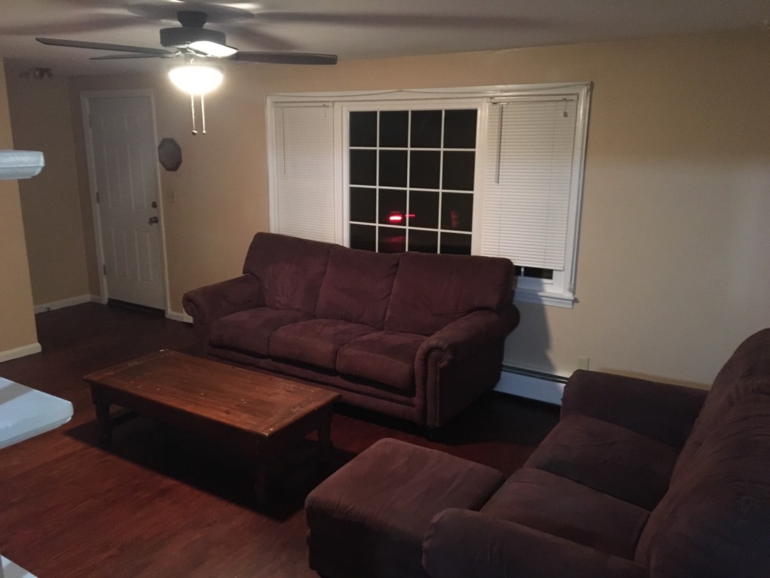 817 Roosevelt Ave, Springfield, MA 01109 House Rental in Springfield